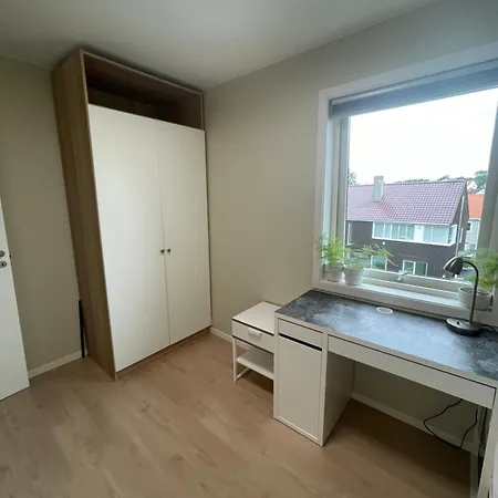 Appartement New Renovated 2 Bedrooms Free Parking 5mins Driving Bus To Ons *