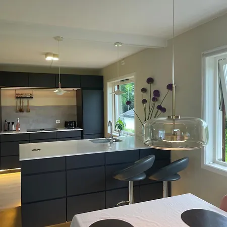 Appartement New Renovated 2 Bedrooms Free Parking 5mins Driving Bus To Ons *