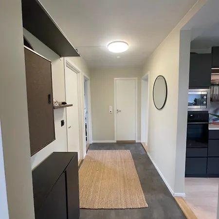 New Renovated 2 Bedrooms Free Parking 5mins Driving Bus To Ons Appartement *
