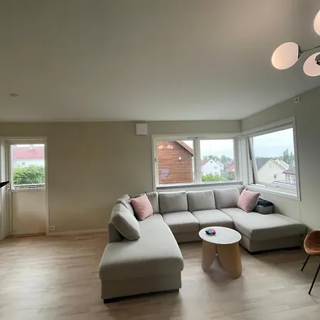 Appartement New Renovated 2 Bedrooms Free Parking 5mins Driving Bus To Ons *