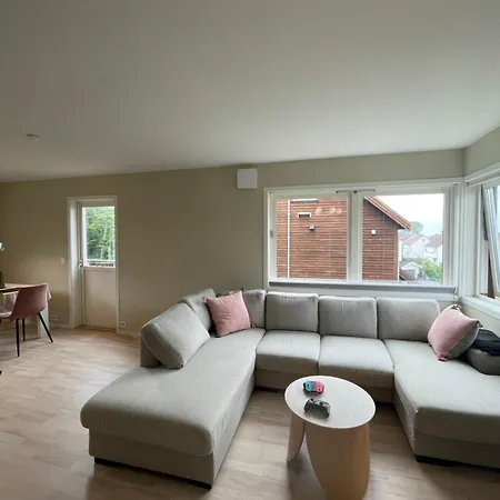 Appartement New Renovated 2 Bedrooms Free Parking 5mins Driving Bus To Ons Stavanger